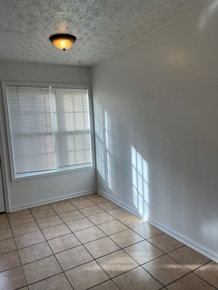 5409 Sugar Mill Dr - Photo 4 of 21