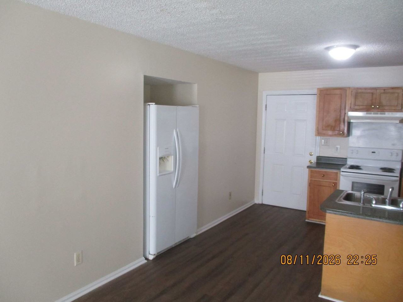 2205 Beachview Dr - Photo 3 of 8