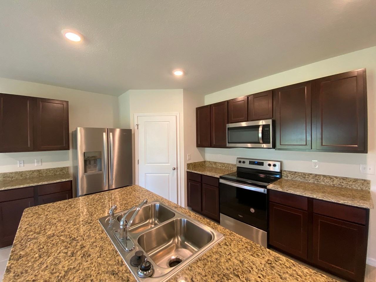 407 Hickory Course Radl - Photo 6 of 34