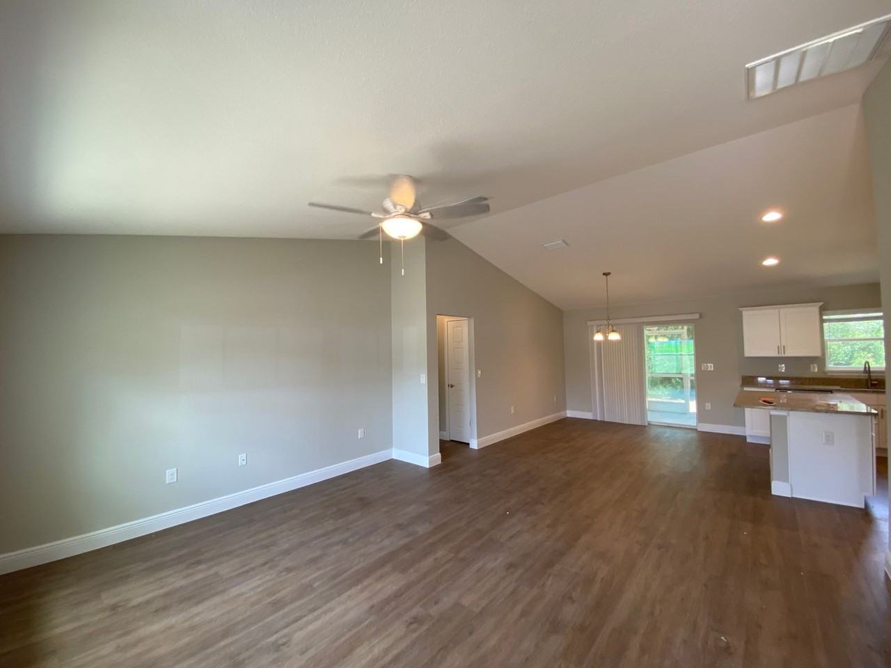 130 Oak Cir - Photo 5 of 30