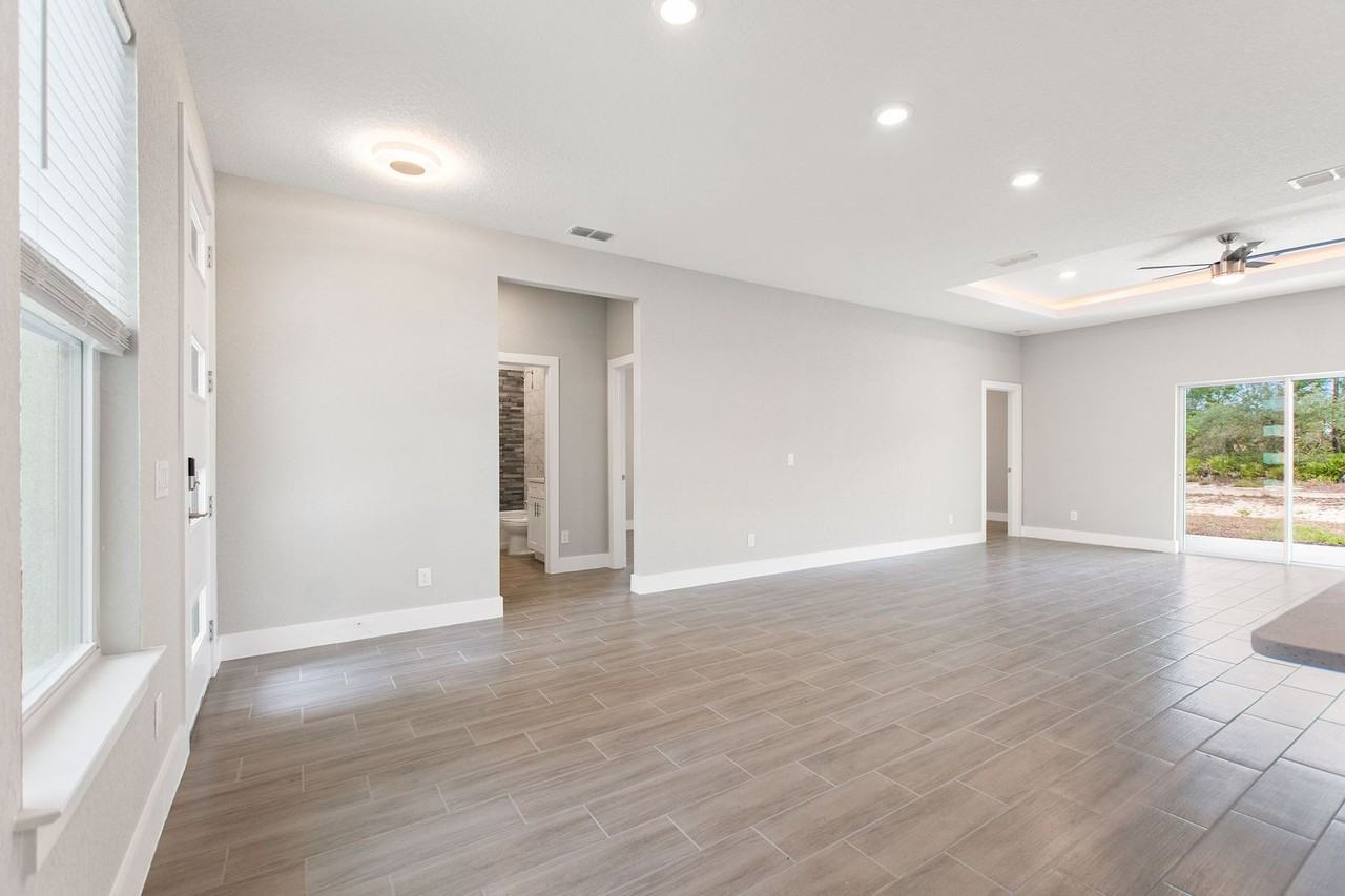 151 Maple Dr - Photo 5 of 27