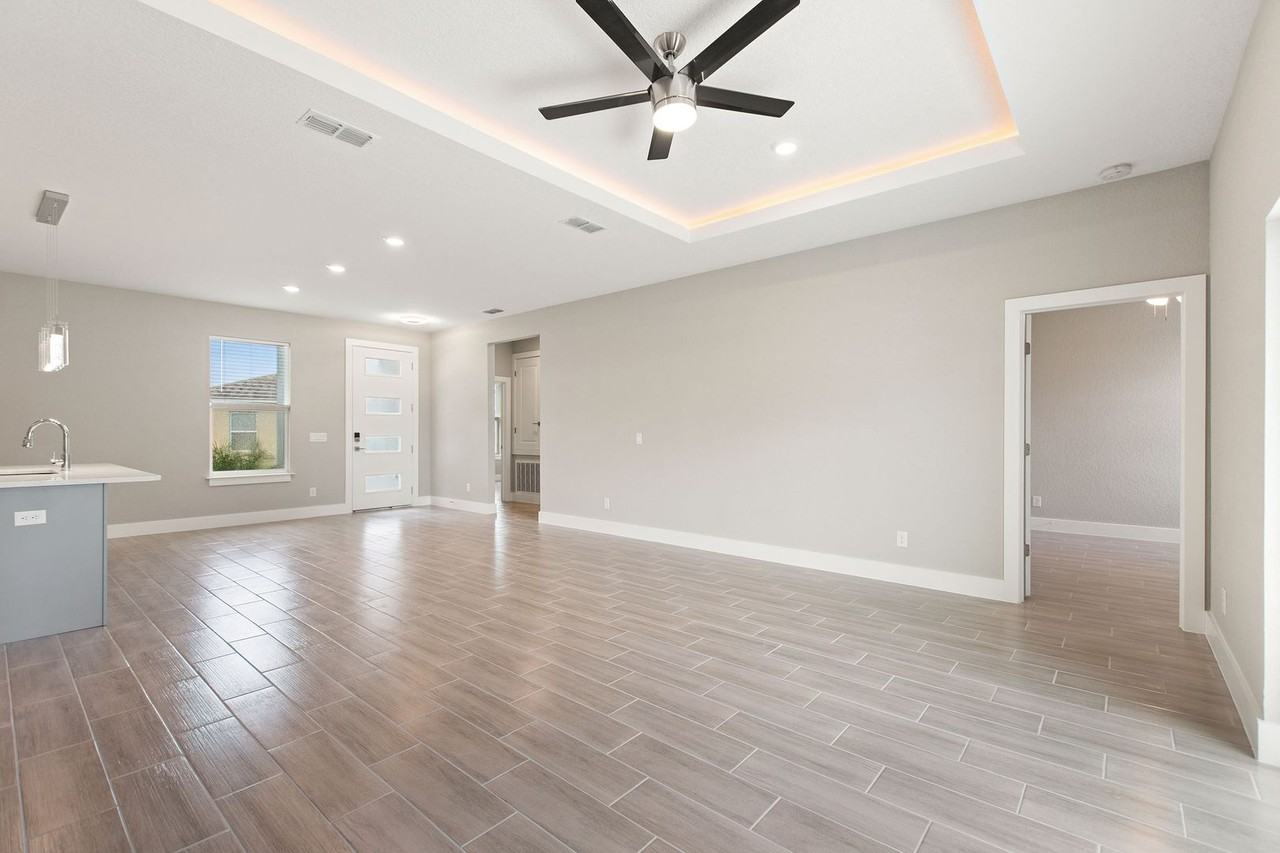 151 Maple Dr - Photo 6 of 27
