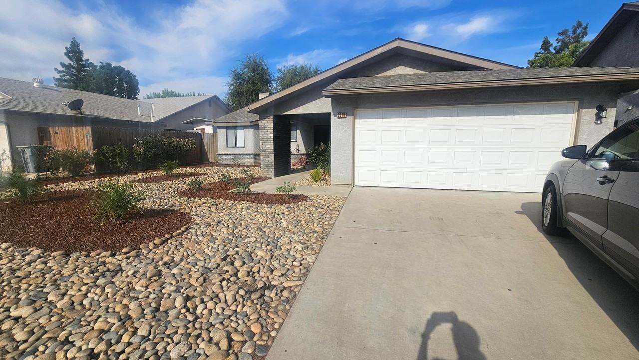 3216 Renn Ave - Photo 3 of 26