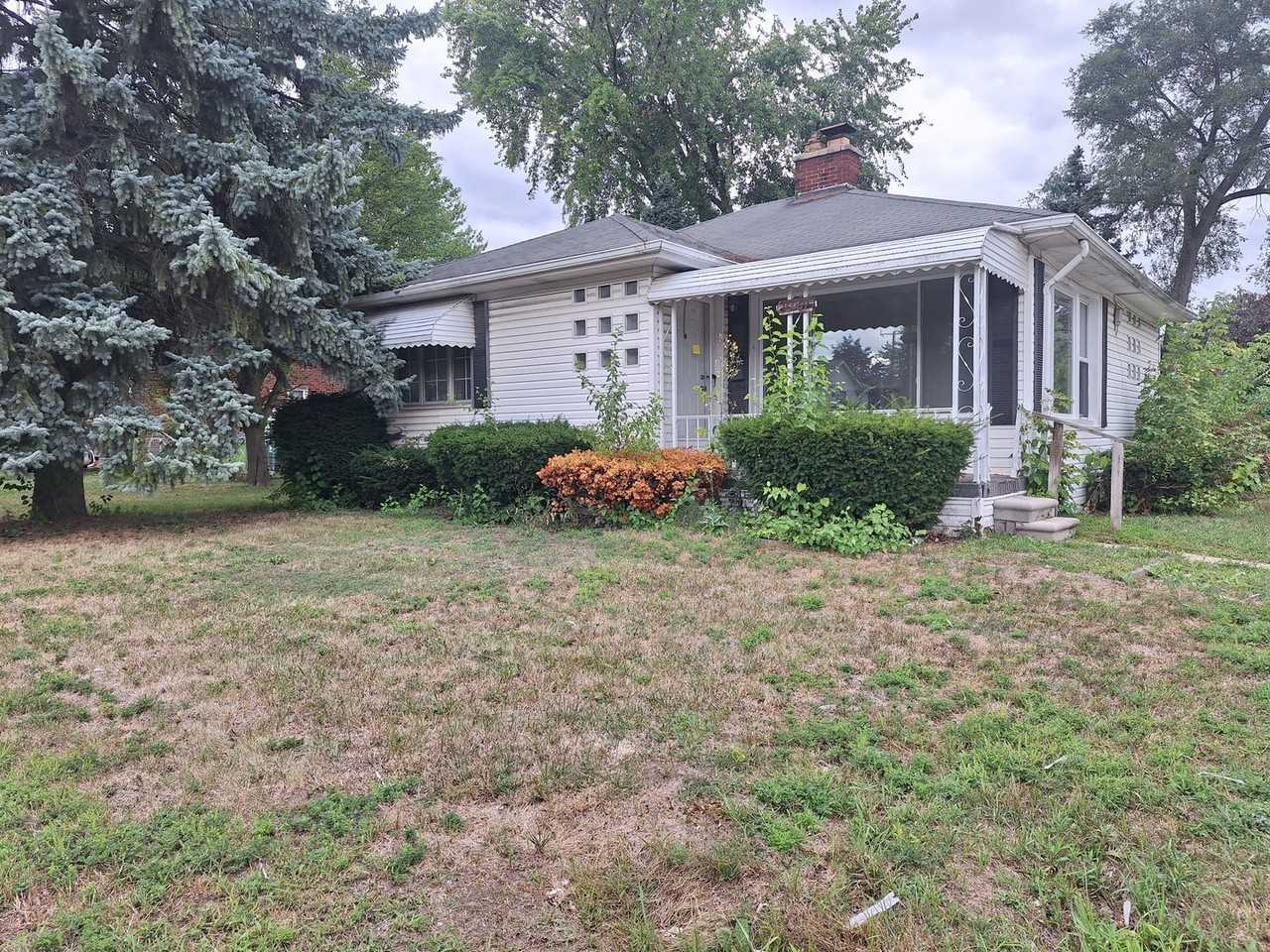 16969 Stephens Dr - Photo 2 of 17