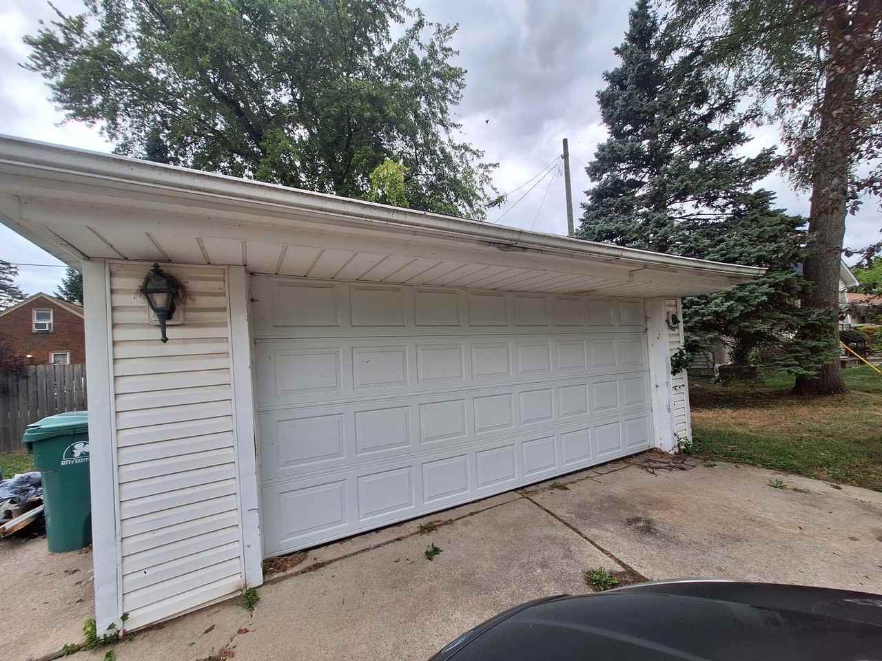 16969 Stephens Dr - Photo 4 of 17