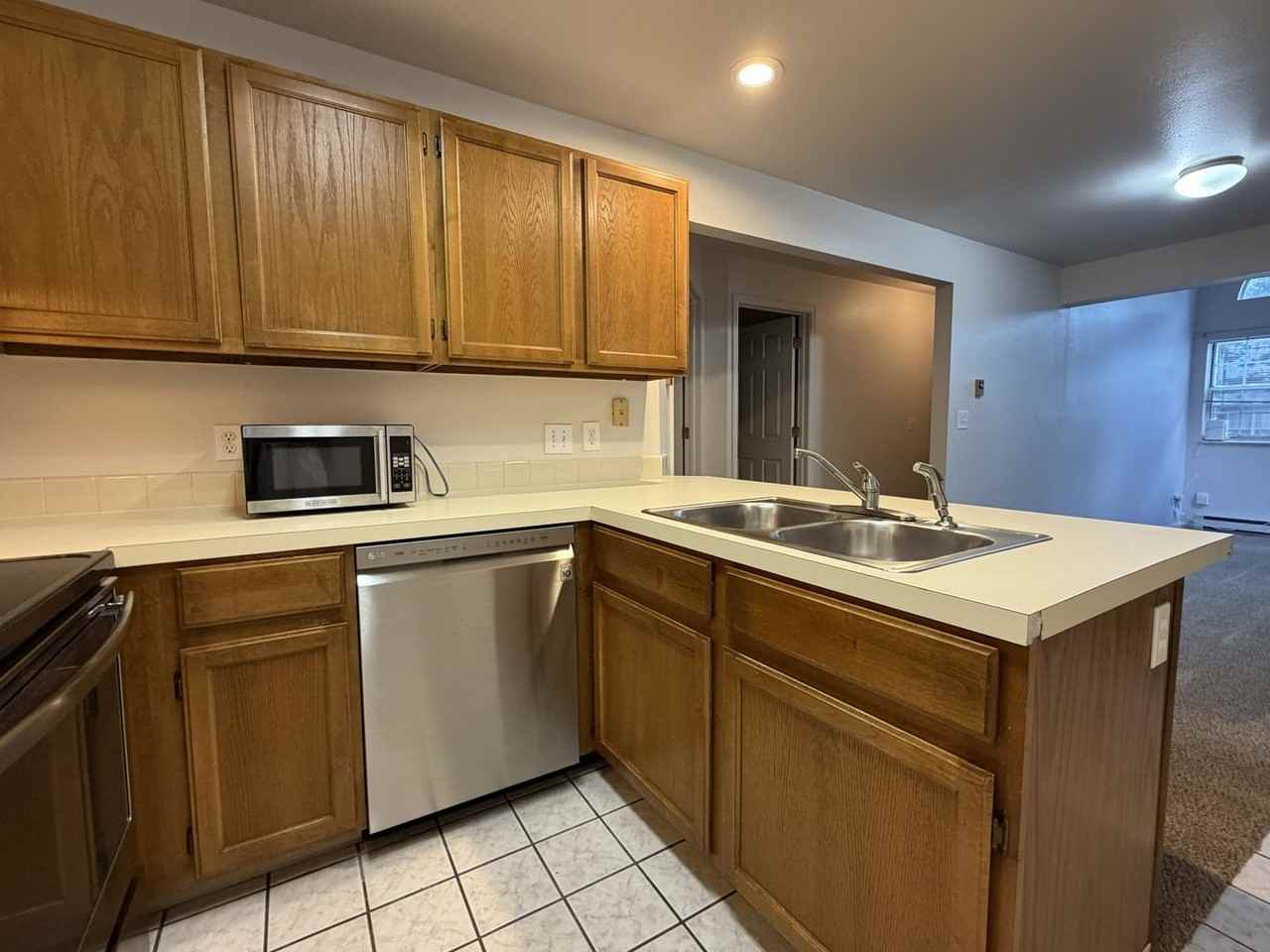 3565 Windmill Dr #R4 - Photo 5 of 12