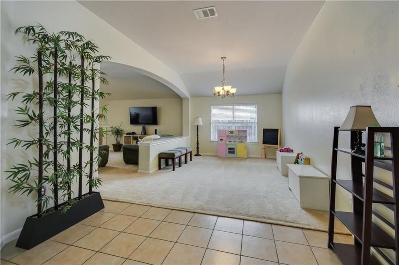 4490 Heritage Well Ln - Photo 5 of 35