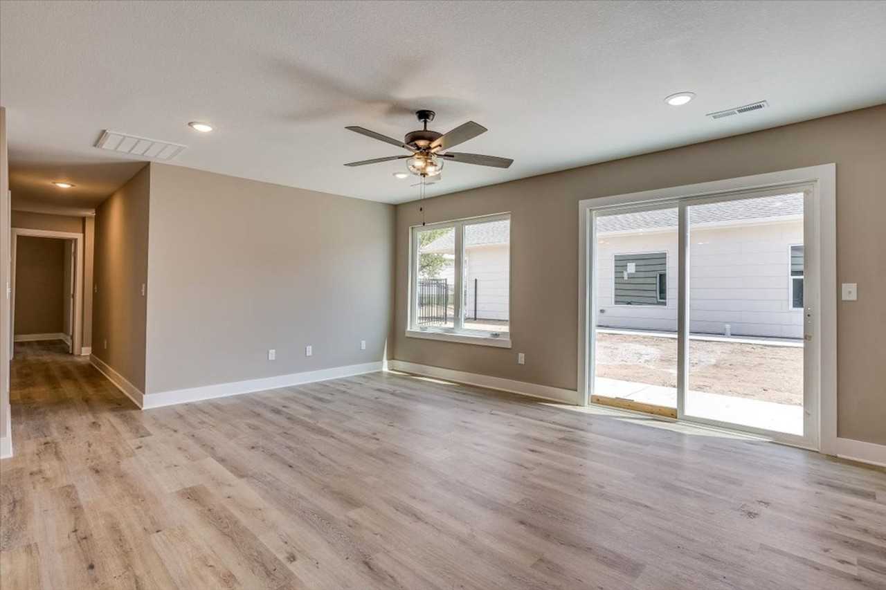 4409 N Sandplum St - Photo 4 of 19