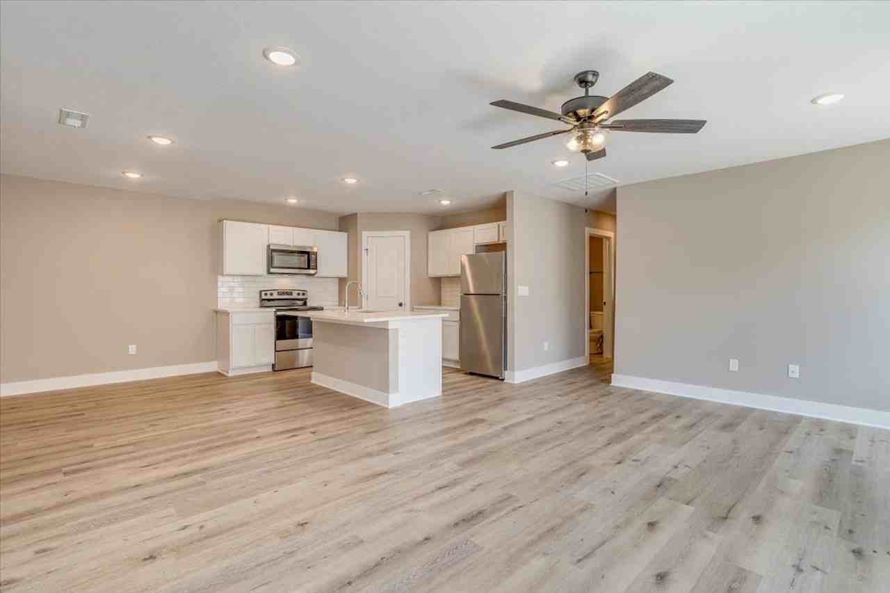 4409 N Sandplum St - Photo 6 of 19