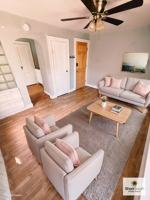 featured image of 914 Eureka St
