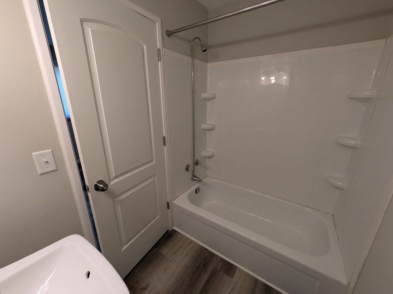 2805 10th St - Photo 4 of 6