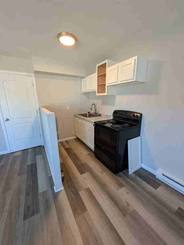 2805 10th St - Photo 6 of 6