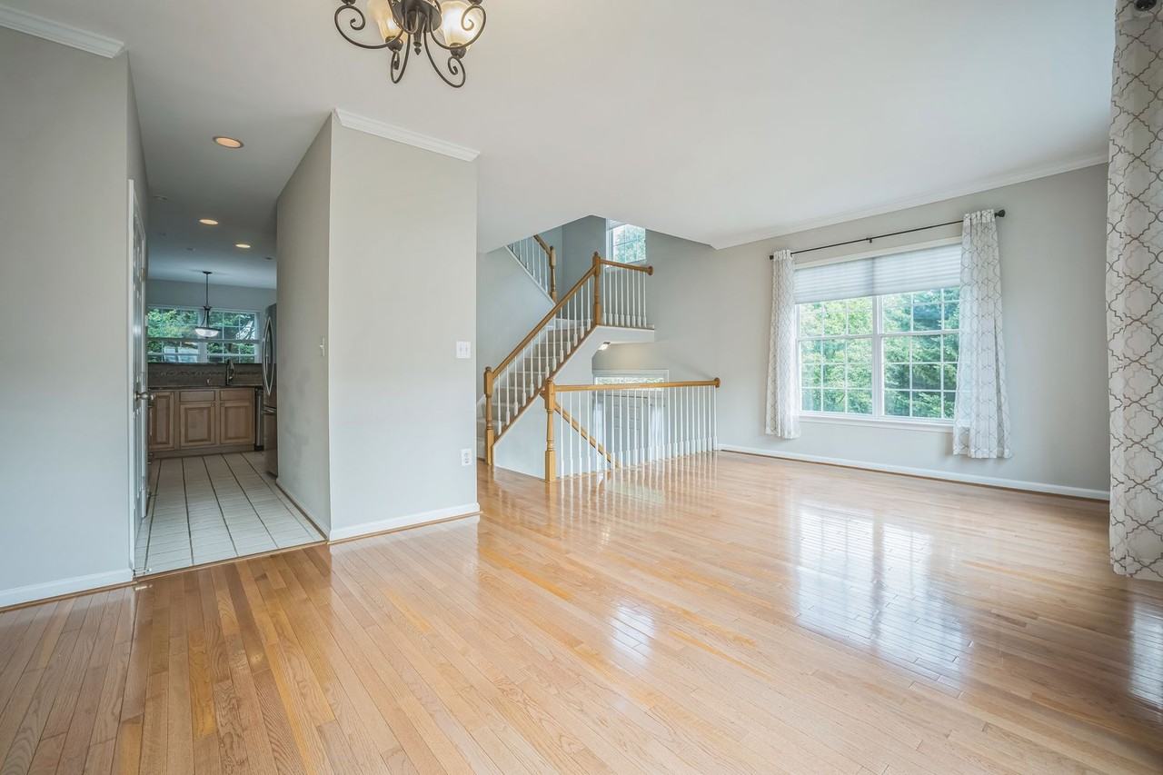 6017 Katelyn Ct - Photo 2 of 15