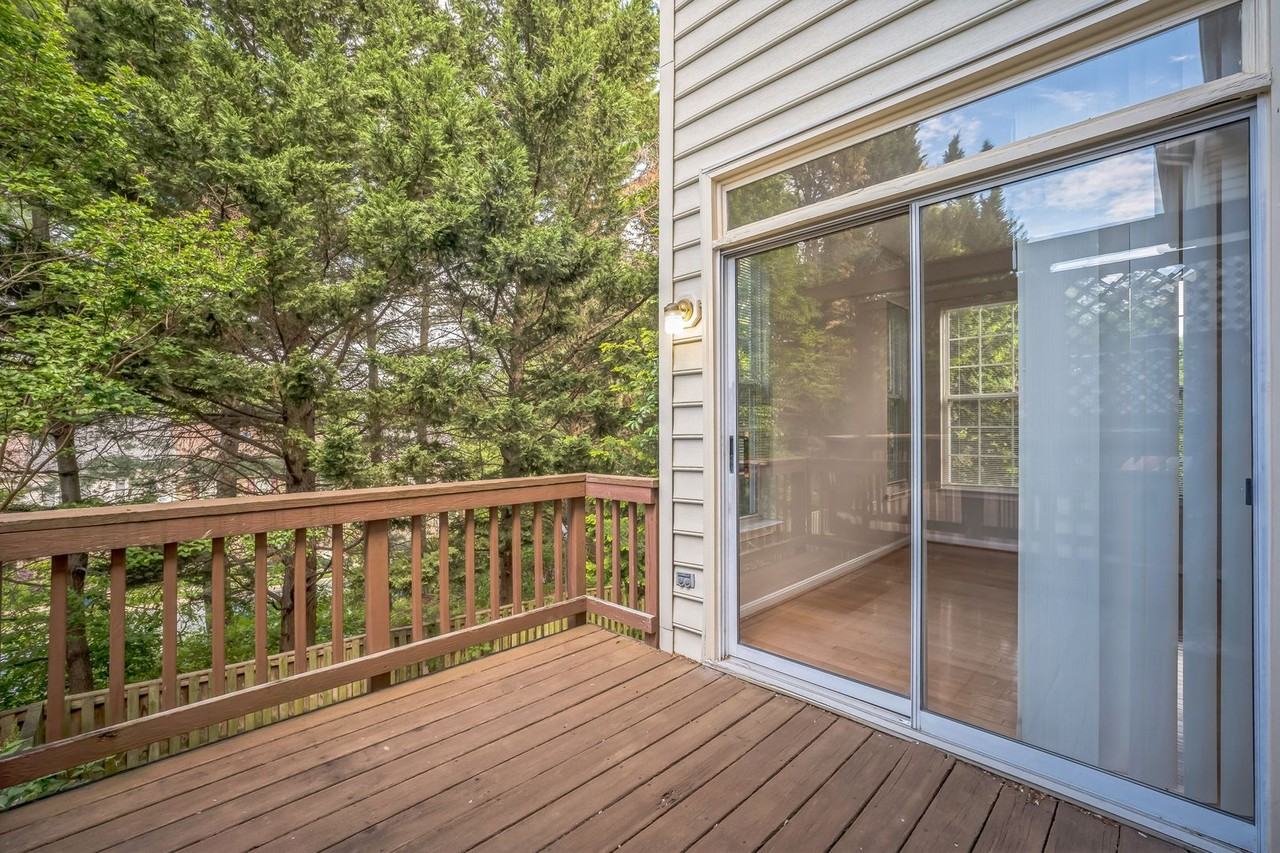 6017 Katelyn Ct - Photo 5 of 15