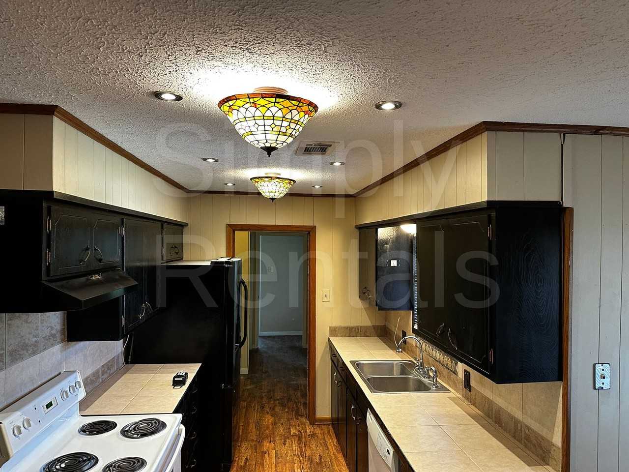 214 Brookhaven Ter - Photo 3 of 29