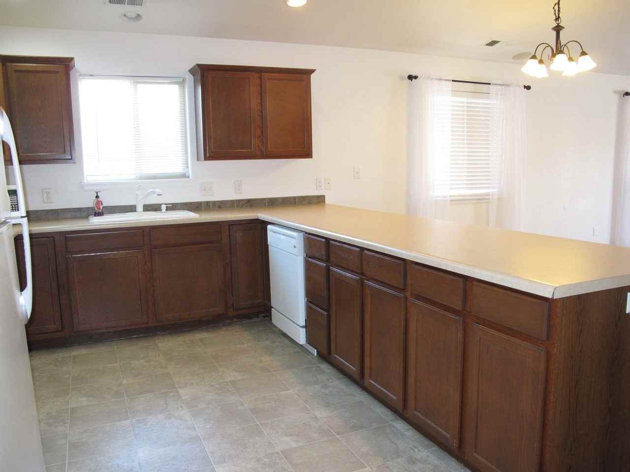 2908 1/2 Walnut Ave - Photo 3 of 5