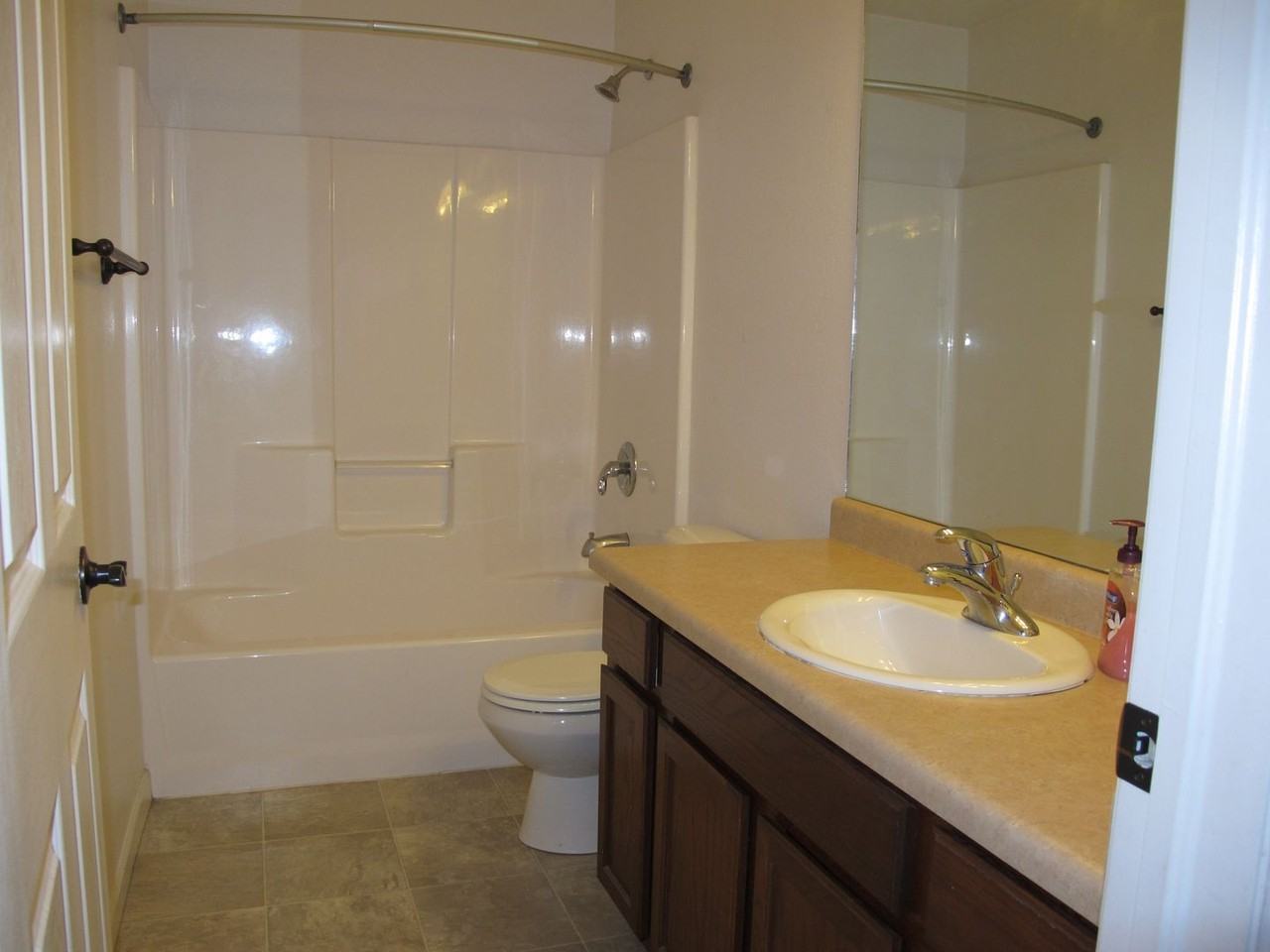 2908 1/2 Walnut Ave - Photo 4 of 5