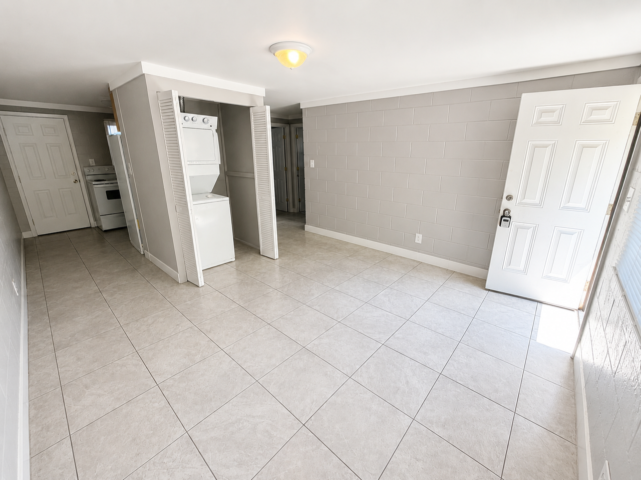 2201 Washington St #B - Photo 5 of 11
