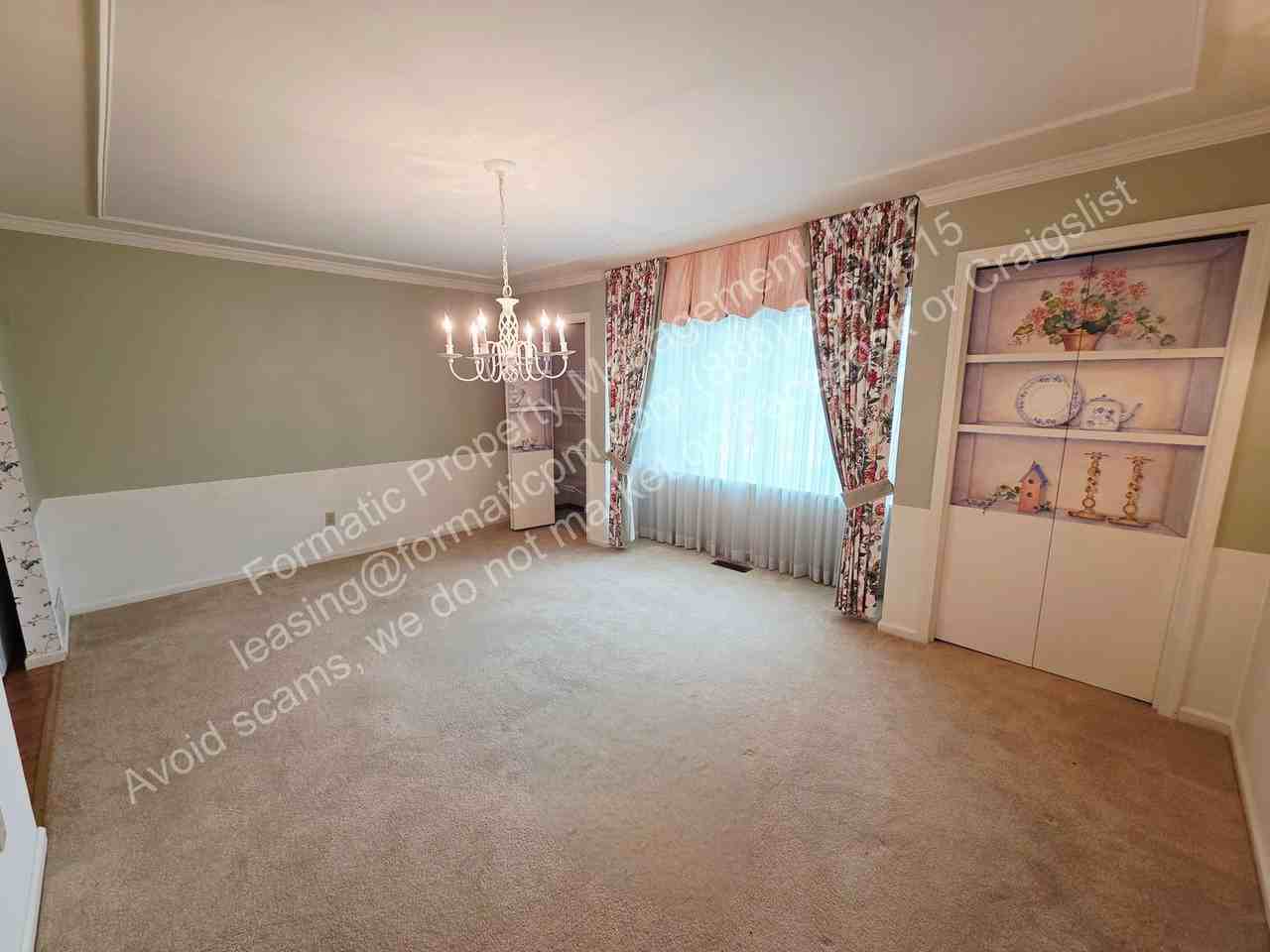 157 N Gates Ave - Photo 7 of 17