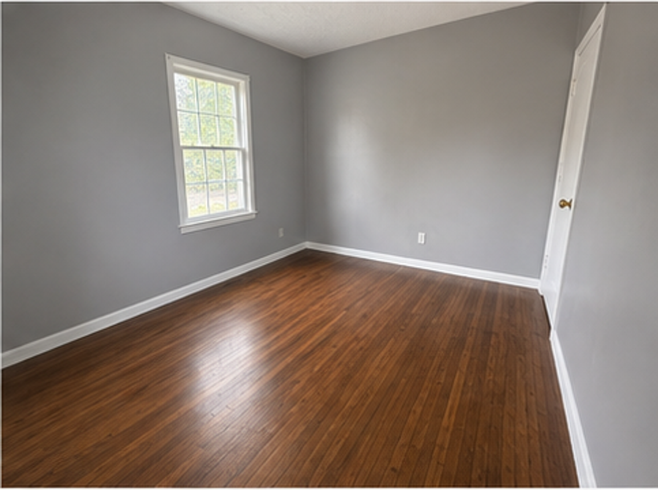 702 Lawyers Ln - Photo 5 of 8