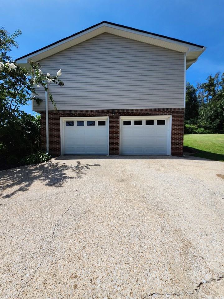 2924 Old Britain Cir - Photo 4 of 6