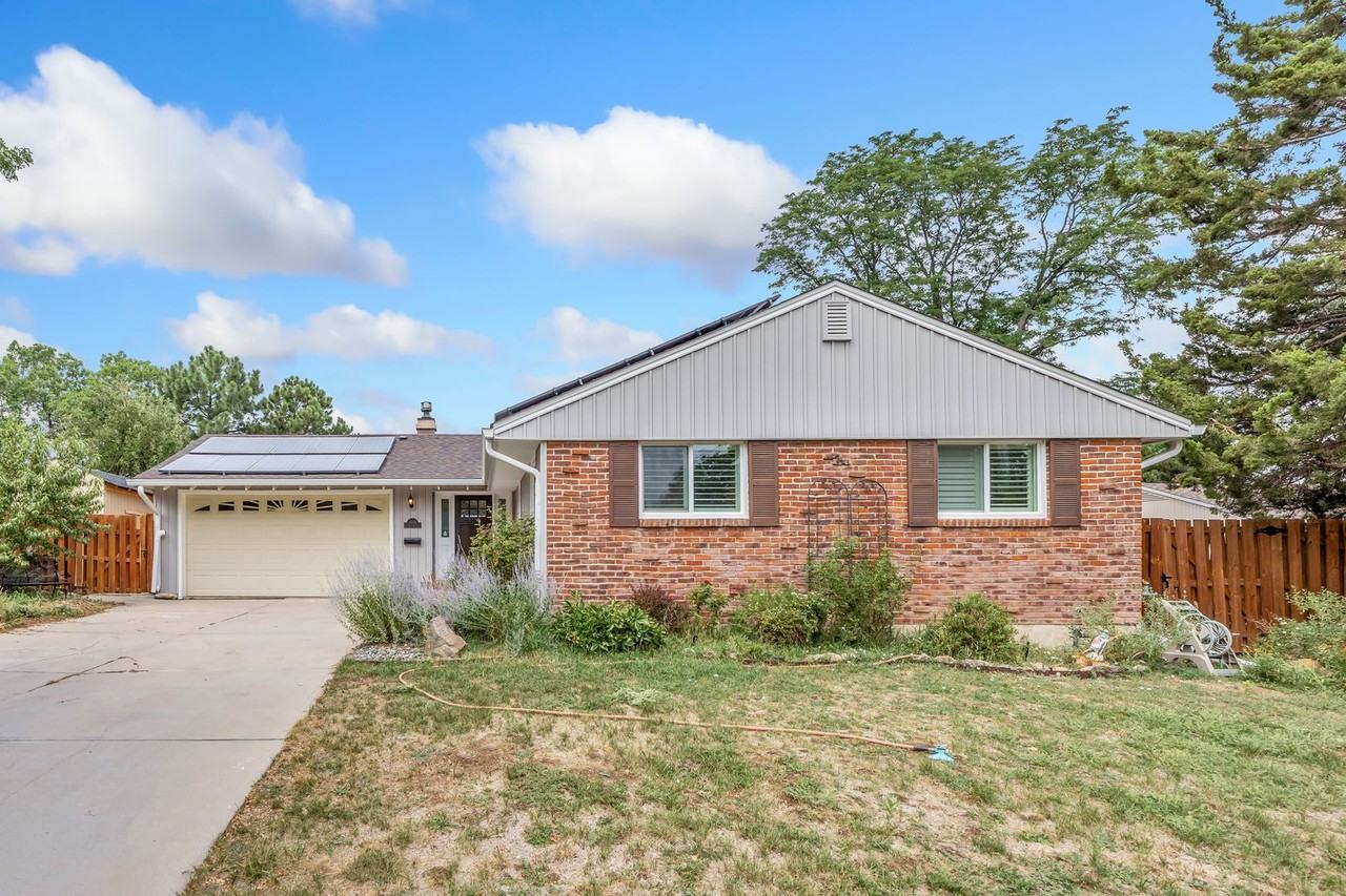 3059 S Jasmine St - Photo 2 of 38