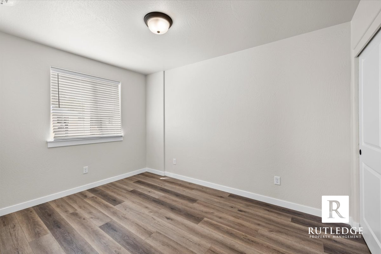 1103 Annalise St - Photo 6 of 6