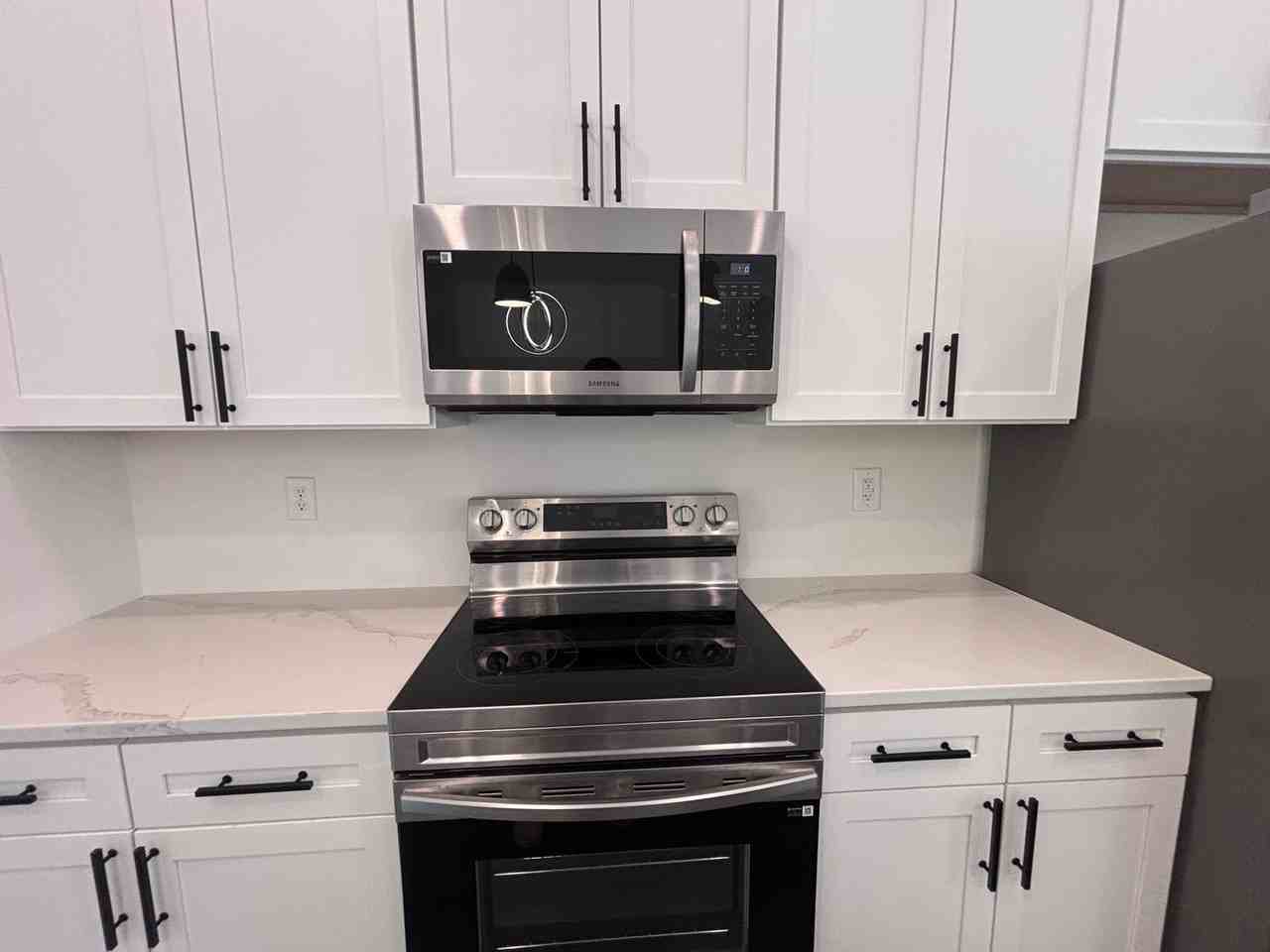 1874 Rolling Hills Dr - Photo 3 of 39