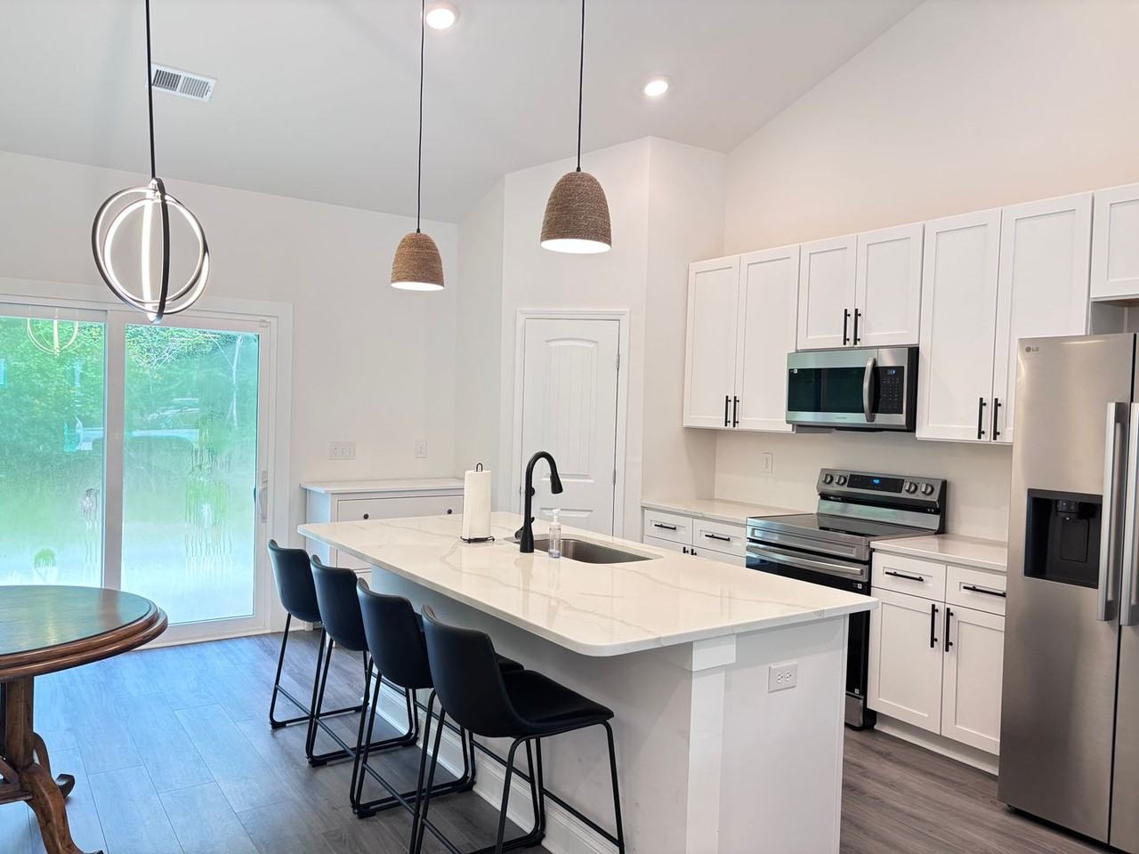 1874 Rolling Hills Dr - Photo 2 of 35