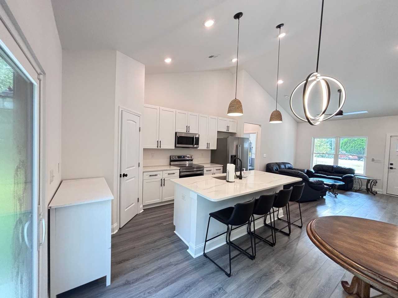1874 Rolling Hills Dr - Photo 3 of 35