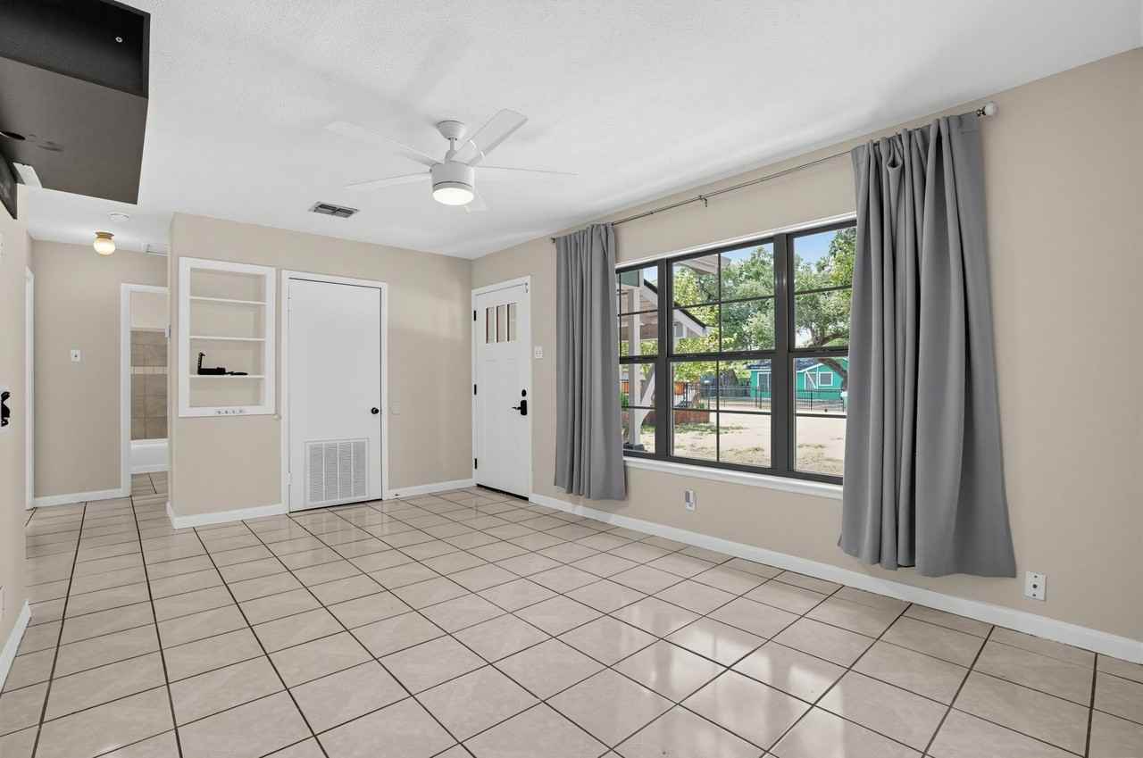 5415 Havencrest Dr - Photo 4 of 19