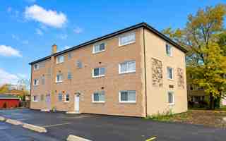 featured image of 7650 S Harlem Ave