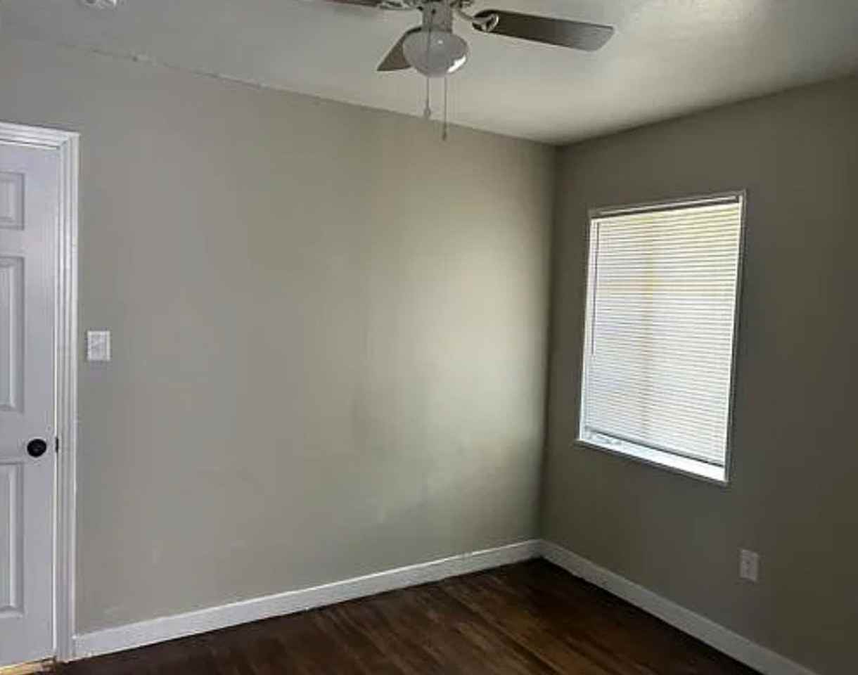 3719 Main St - Photo 7 of 9