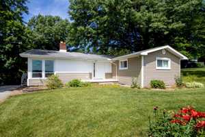 featured image of 11018 Mount Eaton Rd
