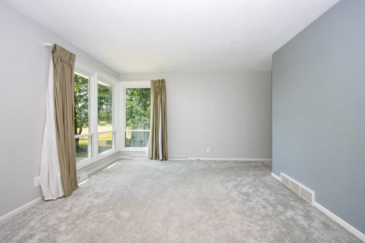 11018 Mount Eaton Rd - Photo 3 of 33