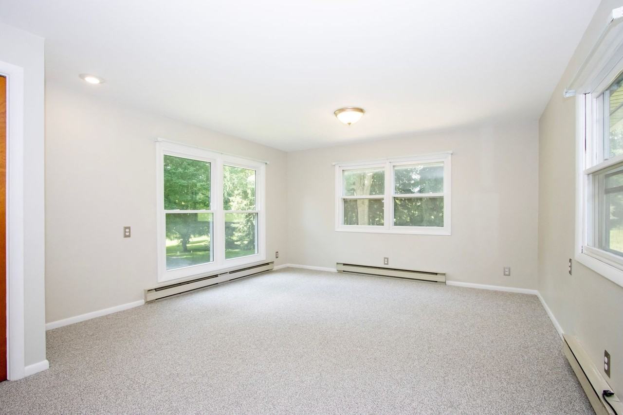 11018 Mount Eaton Rd - Photo 6 of 33