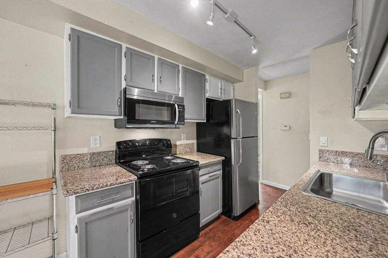 6545 E Arizona Ave #2 - Photo 7 of 23