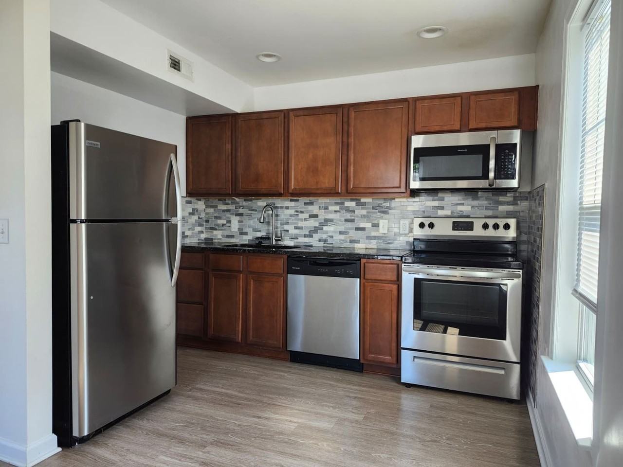 1211 Villa Ln #E - Photo 7 of 22