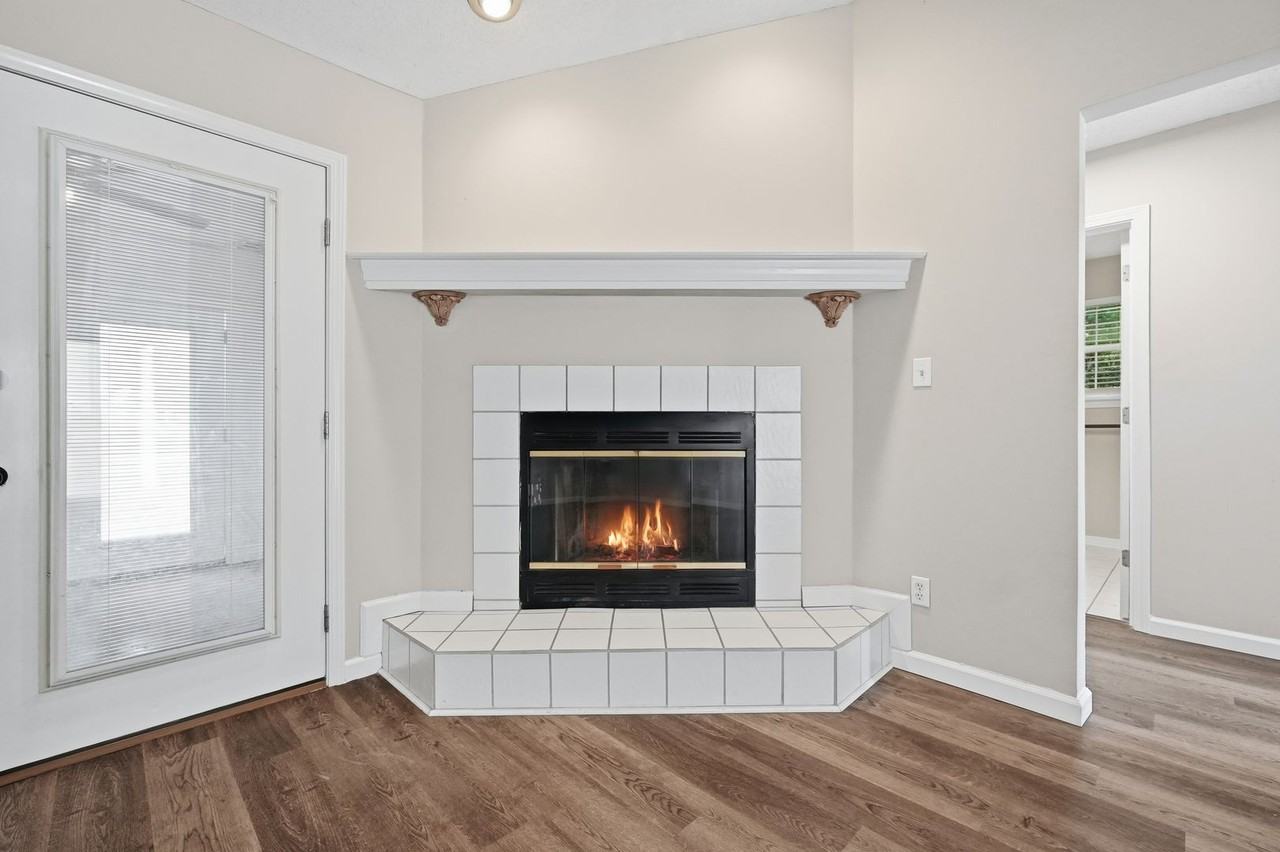 91 Cedar Beach Cv - Photo 7 of 40