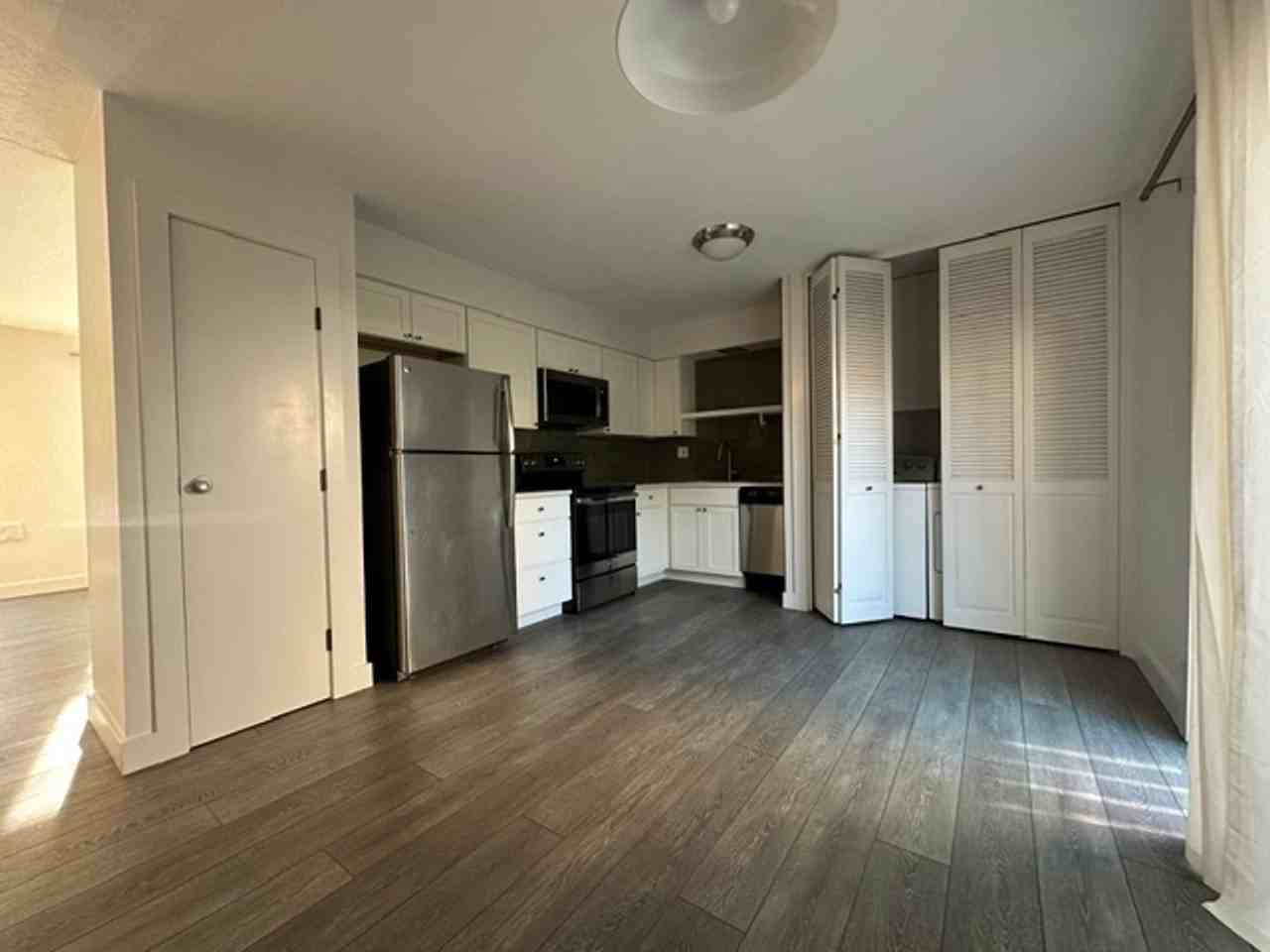 2354 Se 48th Ave - Photo 5 of 14