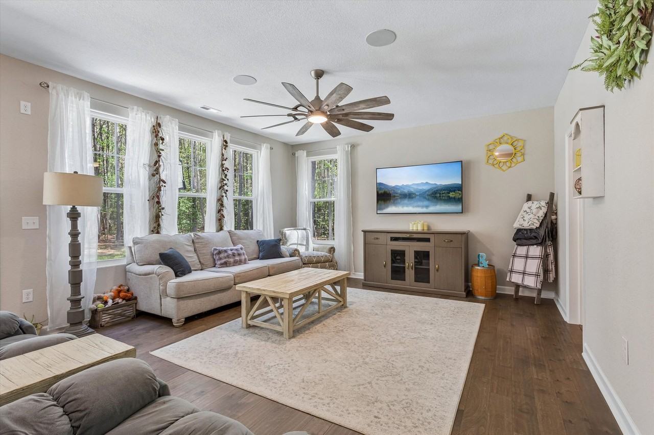 12547 Smiths Neck Rd - Photo 5 of 19