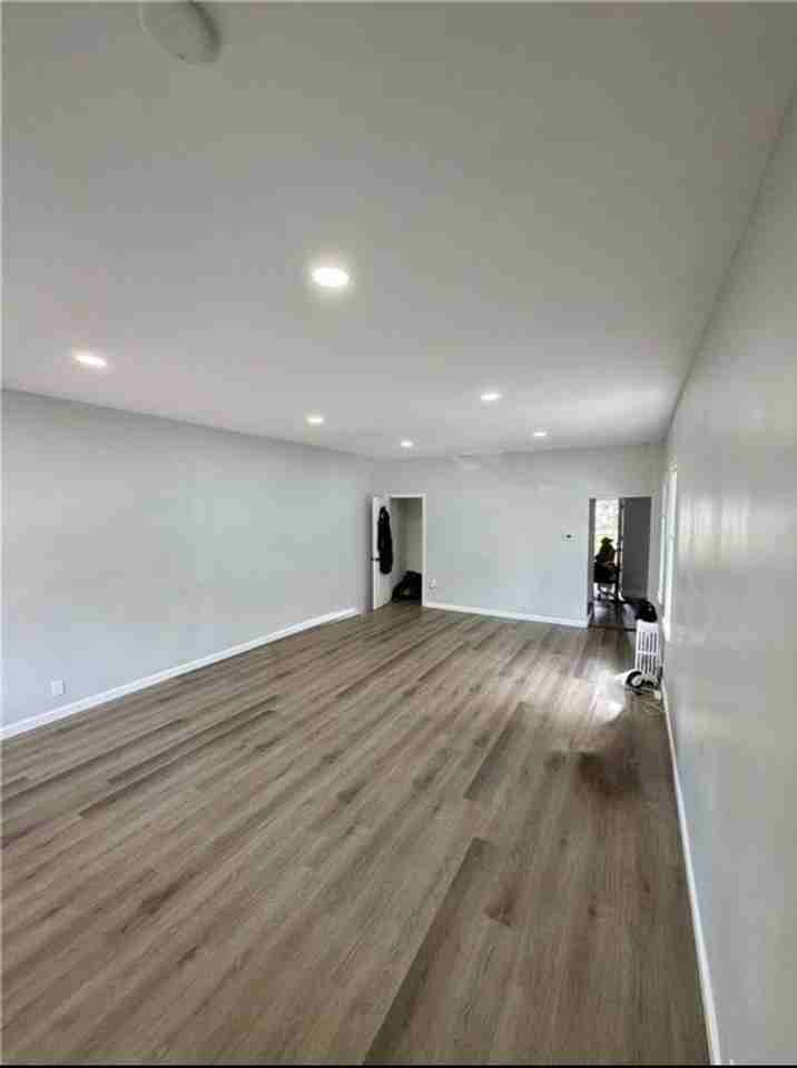 225 Zerby Ave - Photo 2 of 16