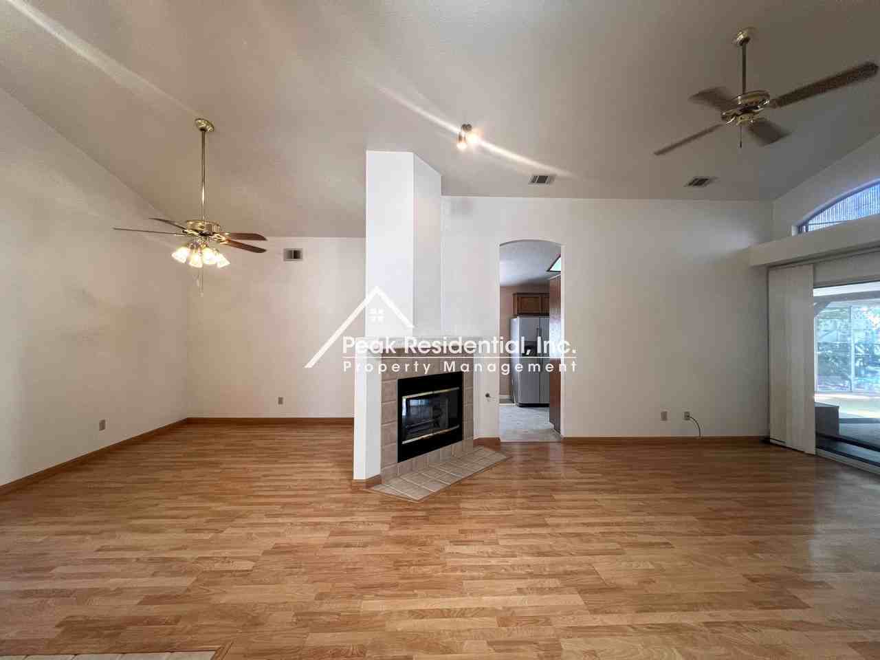 8113 Bellsbrae Dr - Photo 4 of 26