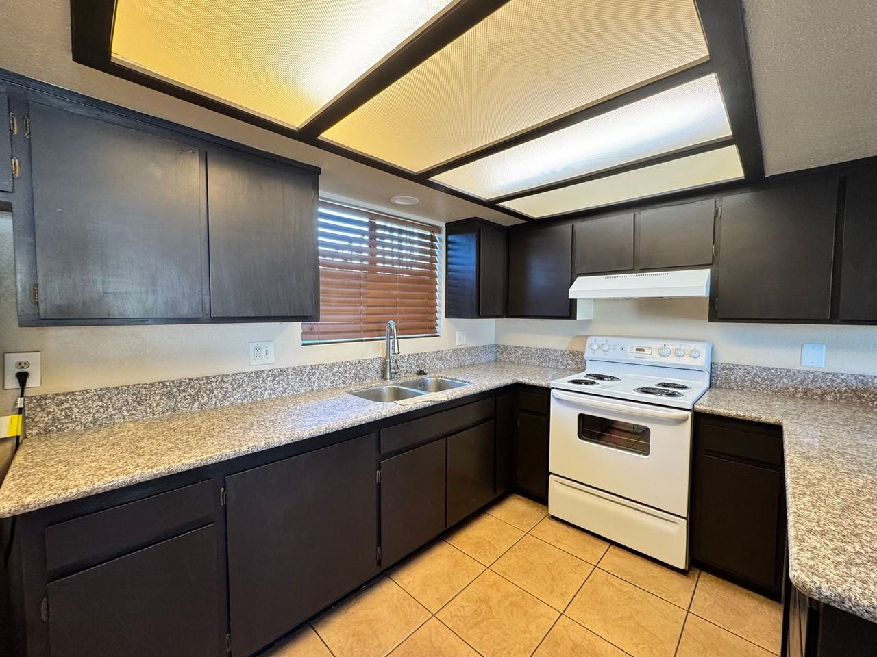 2578 Country Club Dr #2 - Photo 7 of 25