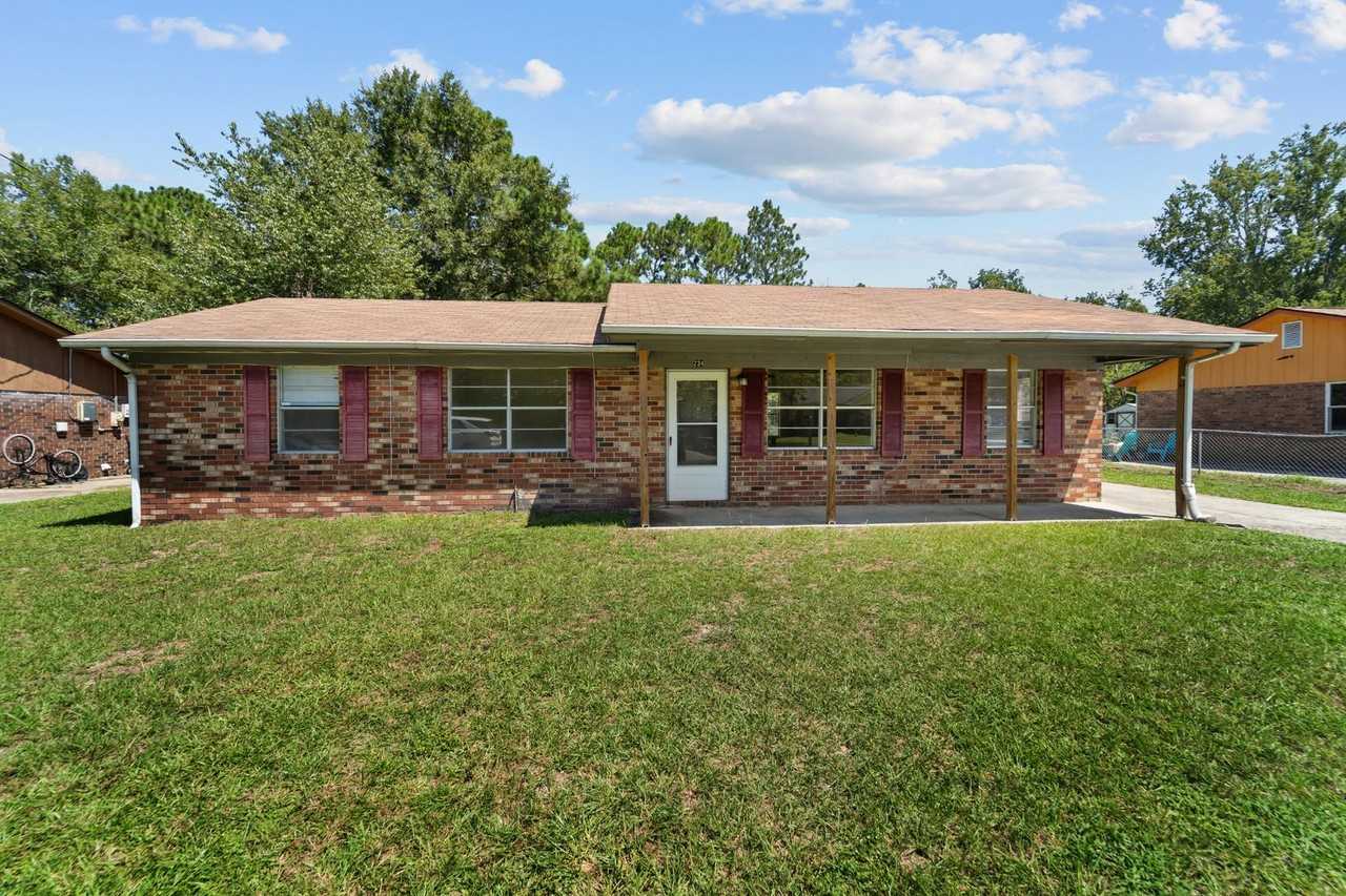234 Deerwood Dr - Photo 4 of 41