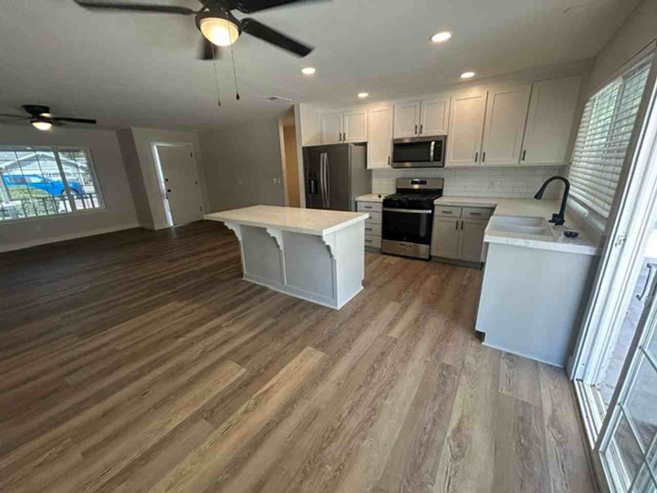 1928 S Bollinger St - Photo 4 of 19
