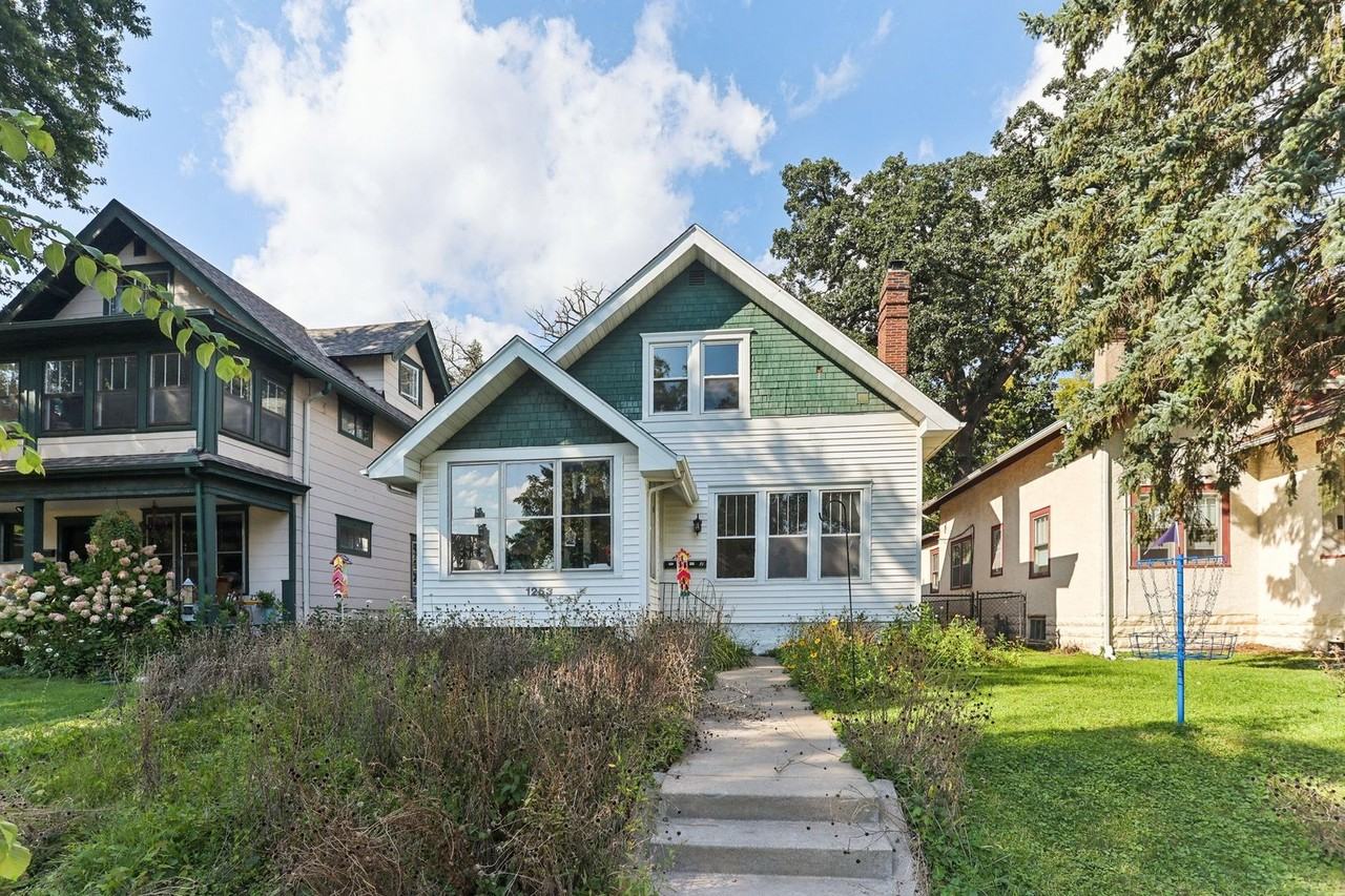 1253 Ashland Ave - Photo 2 of 31