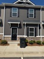 featured image of 3284 Hamlet Loop