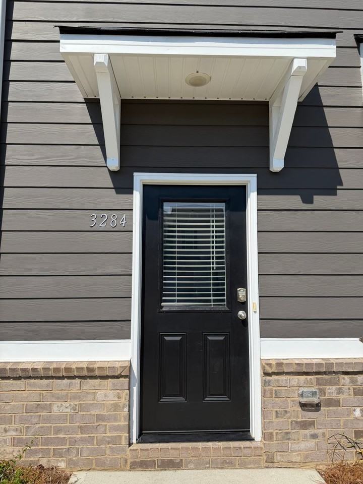 3284 Hamlet Loop - Photo 2 of 44