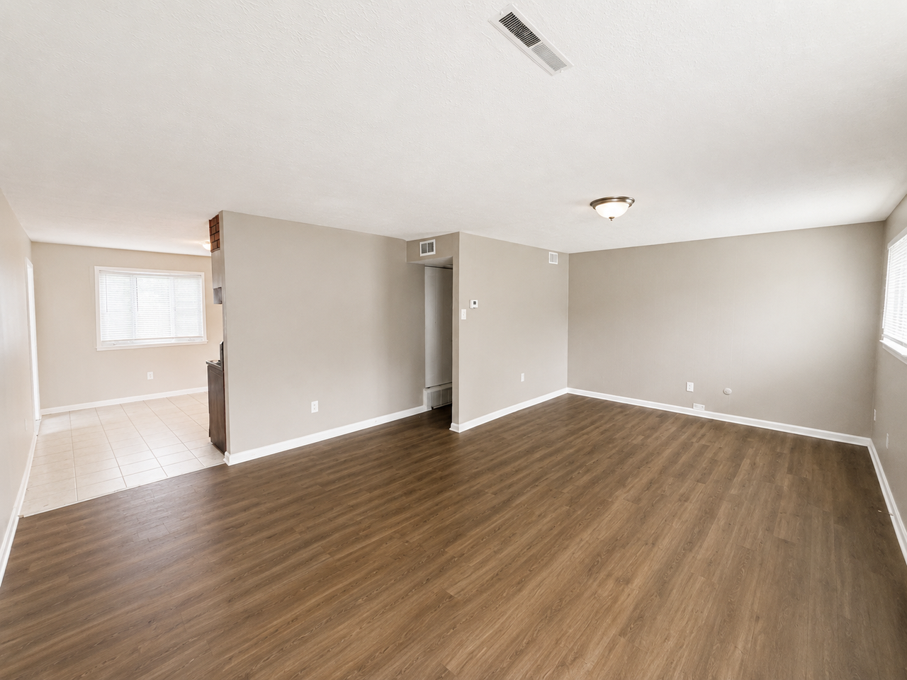 3251 Hilock Ct - Photo 4 of 7